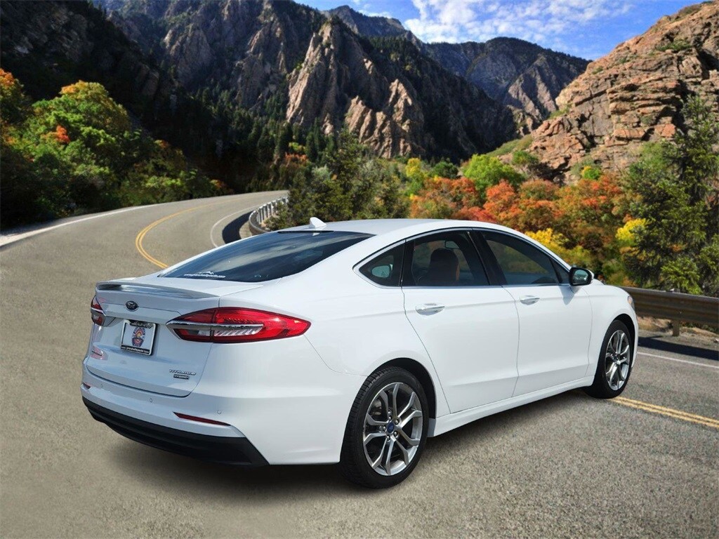 2020 Ford Fusion Hybrid Titanium photo 3