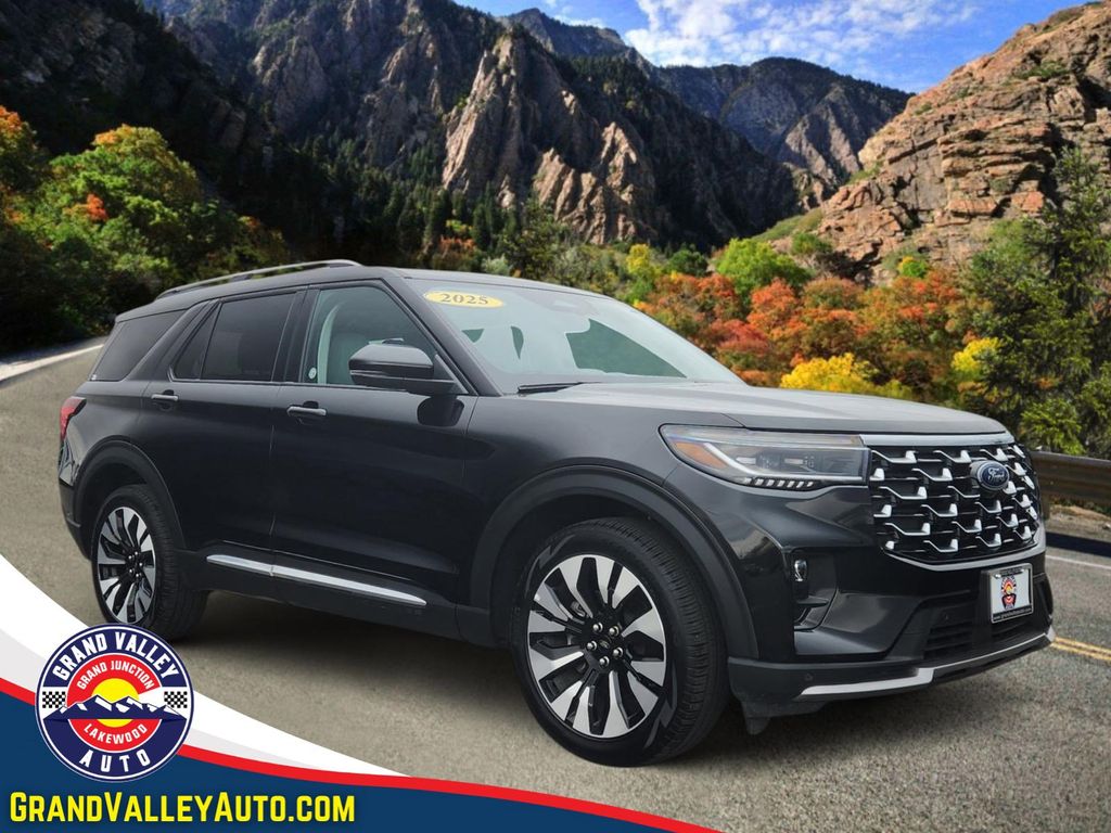 2025 Ford Explorer Platinum 4WD (PL535)'s photo