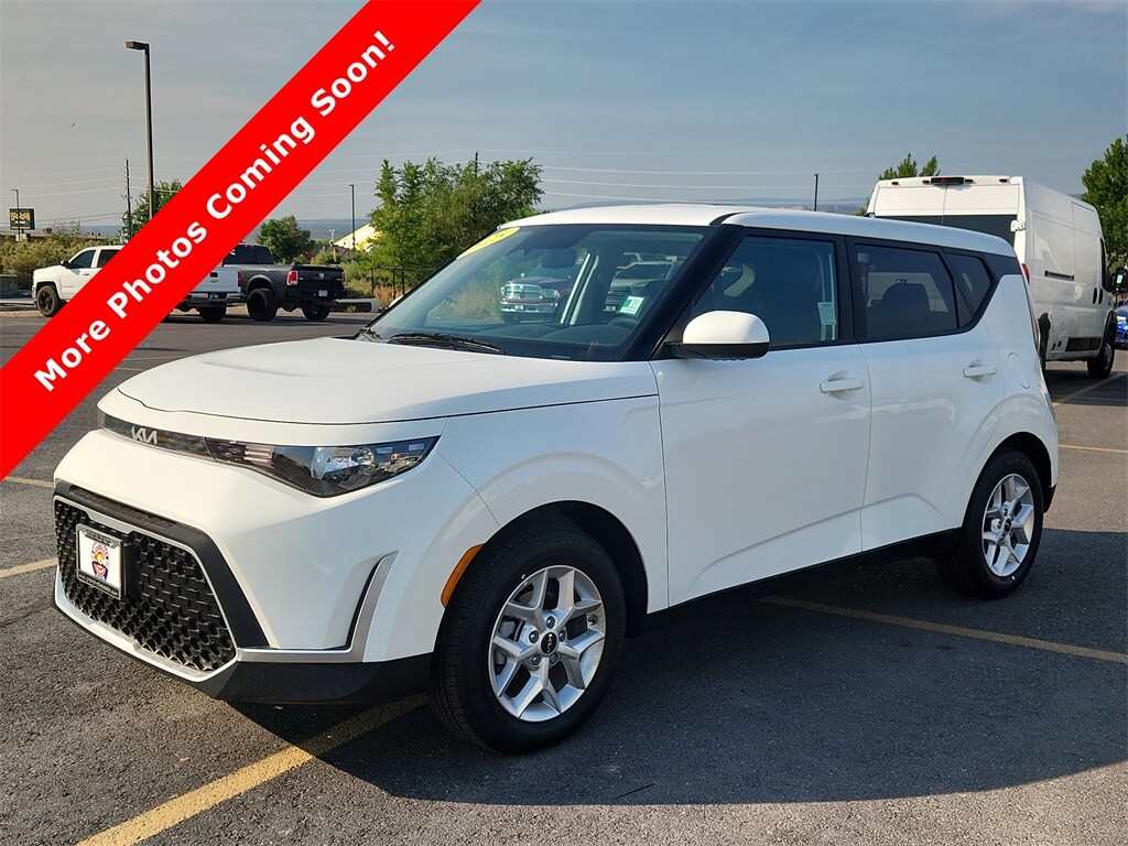 2025 Kia Soul LX photo 4