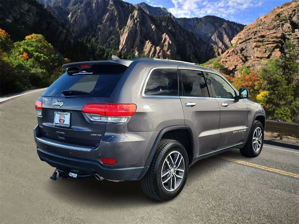 2017 Jeep Grand Cherokee Limited photo 2