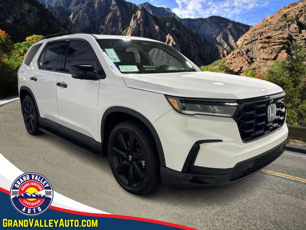 2025 Honda Pilot Black Edition's photo