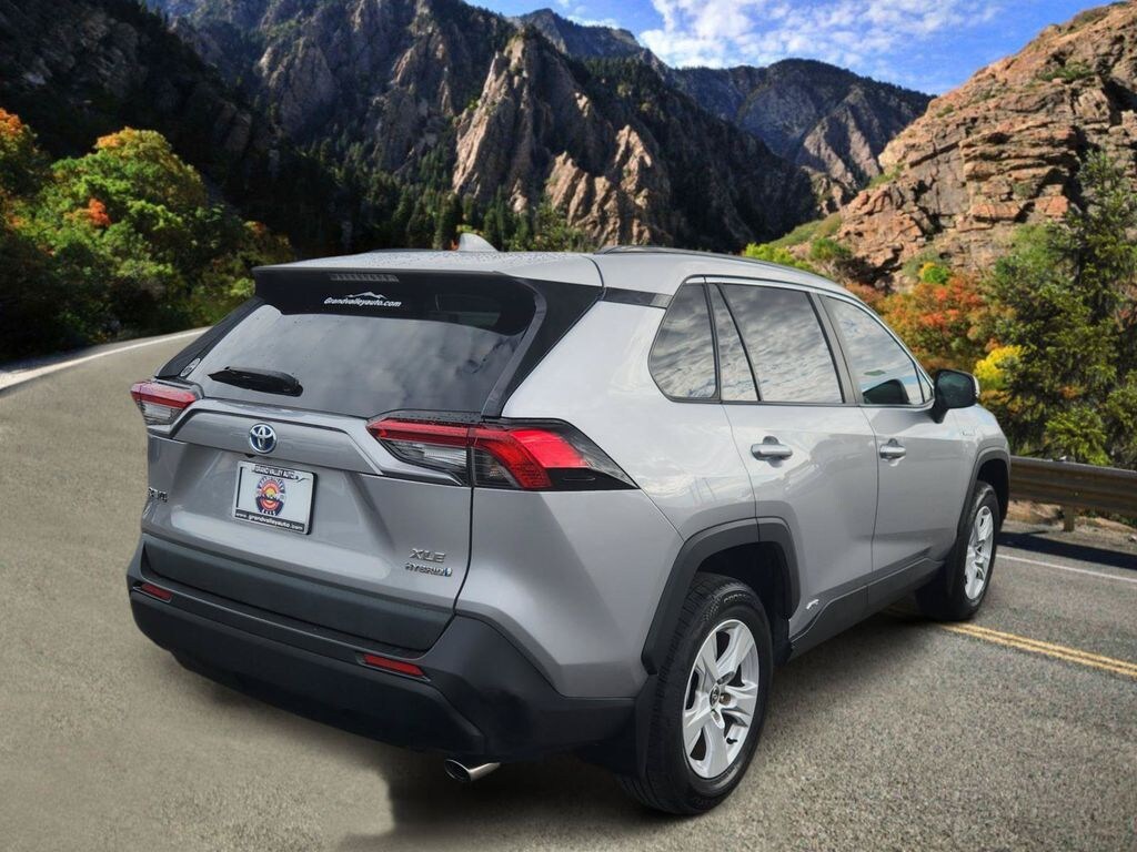 Used 2021 Toyota RAV4 Hybrid XLE SUV