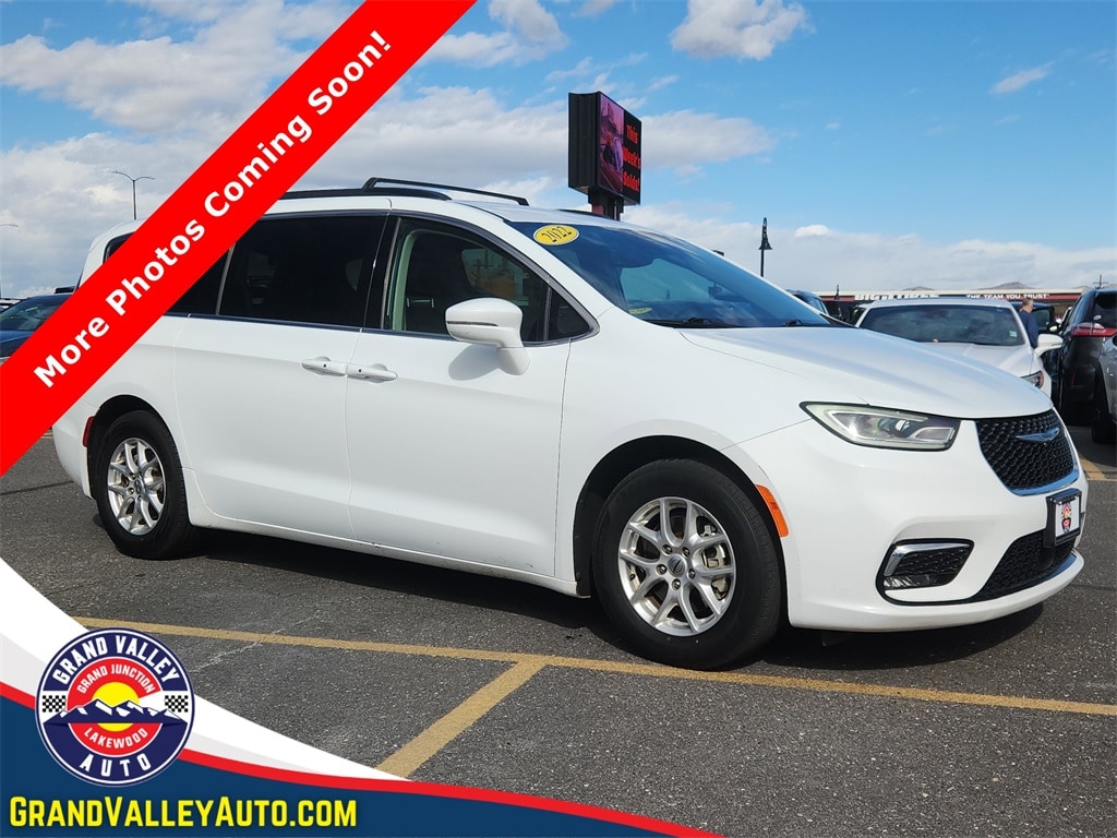 2022 Chrysler Pacifica Touring L