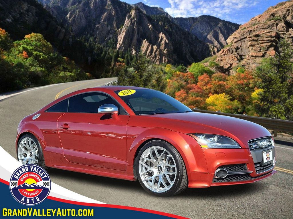 2011 Audi TTS Premium Plus's photo