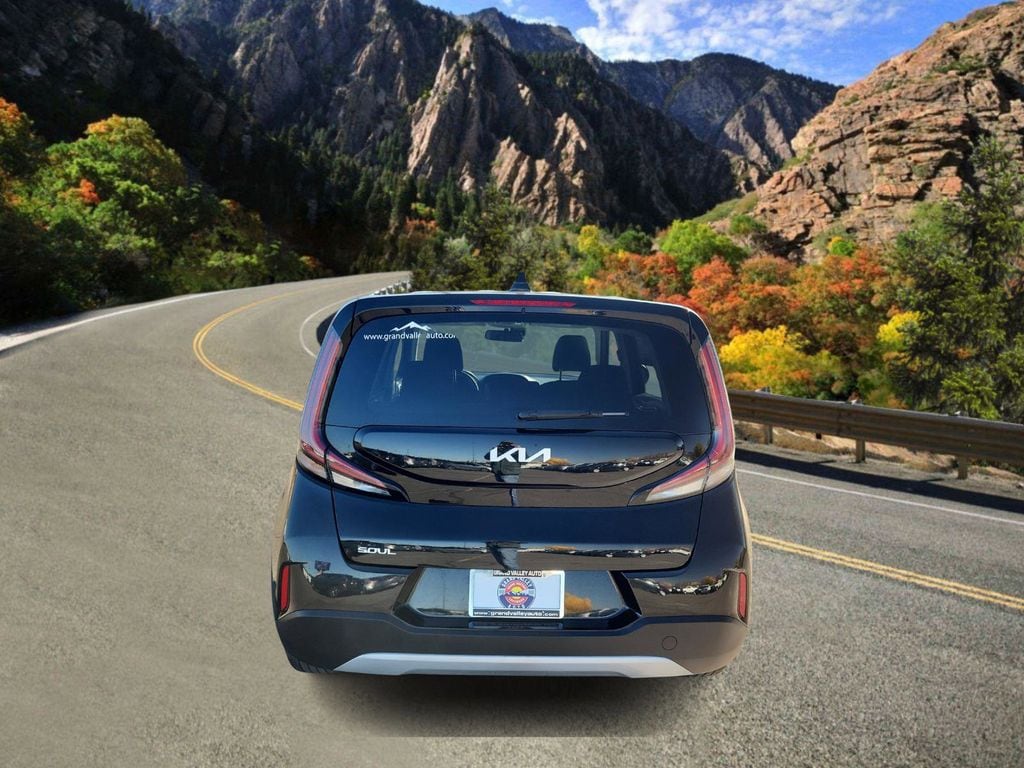 Used 2024 Kia Soul LX Hatchback