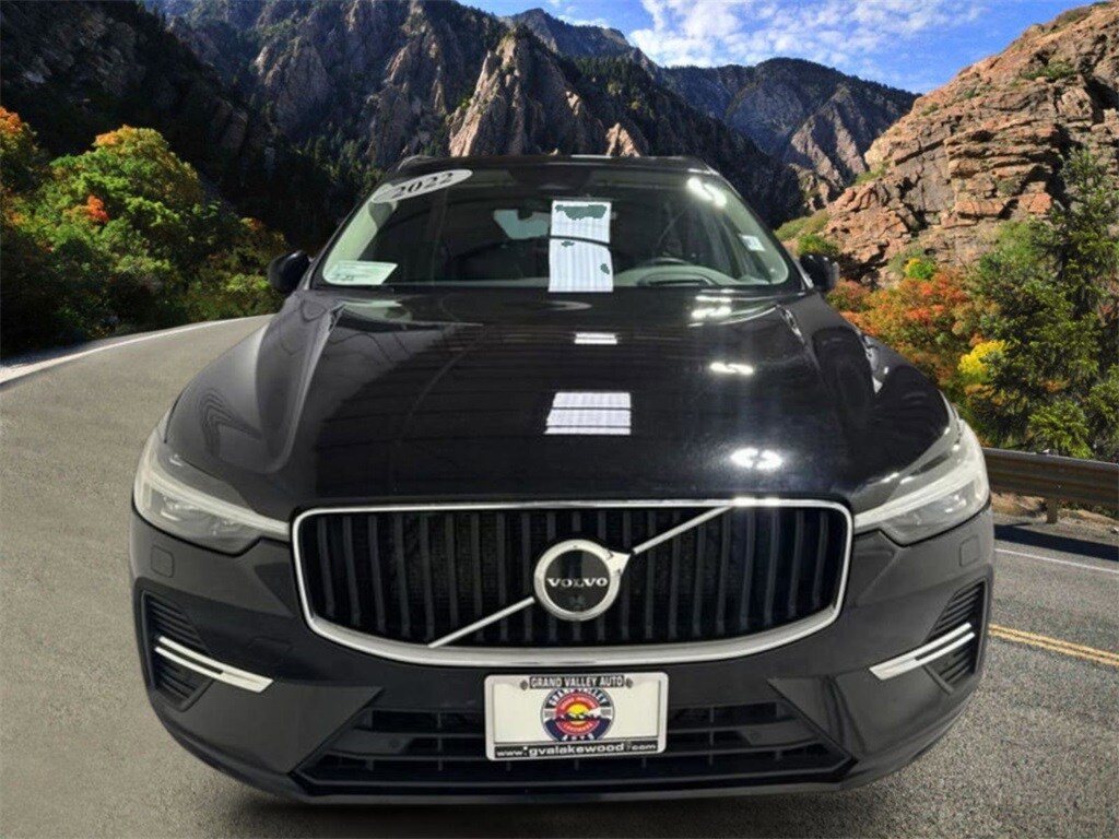 Used 2022 Volvo XC60 B5 Momentum SUV
