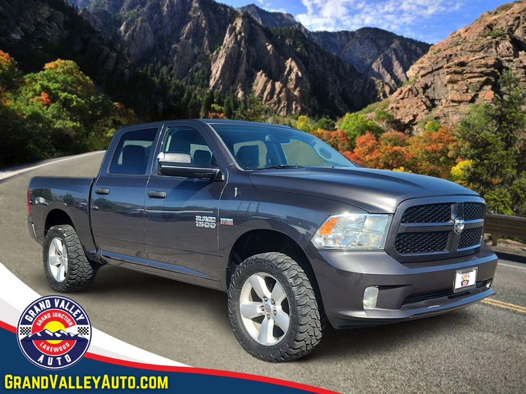 2015 RAM 1500 Express 4x4 Crew Cab's photo