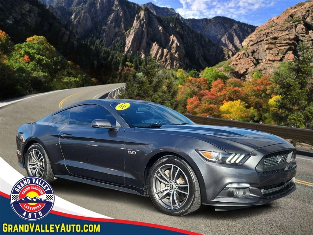 2017 Ford Mustang GT Premium's photo