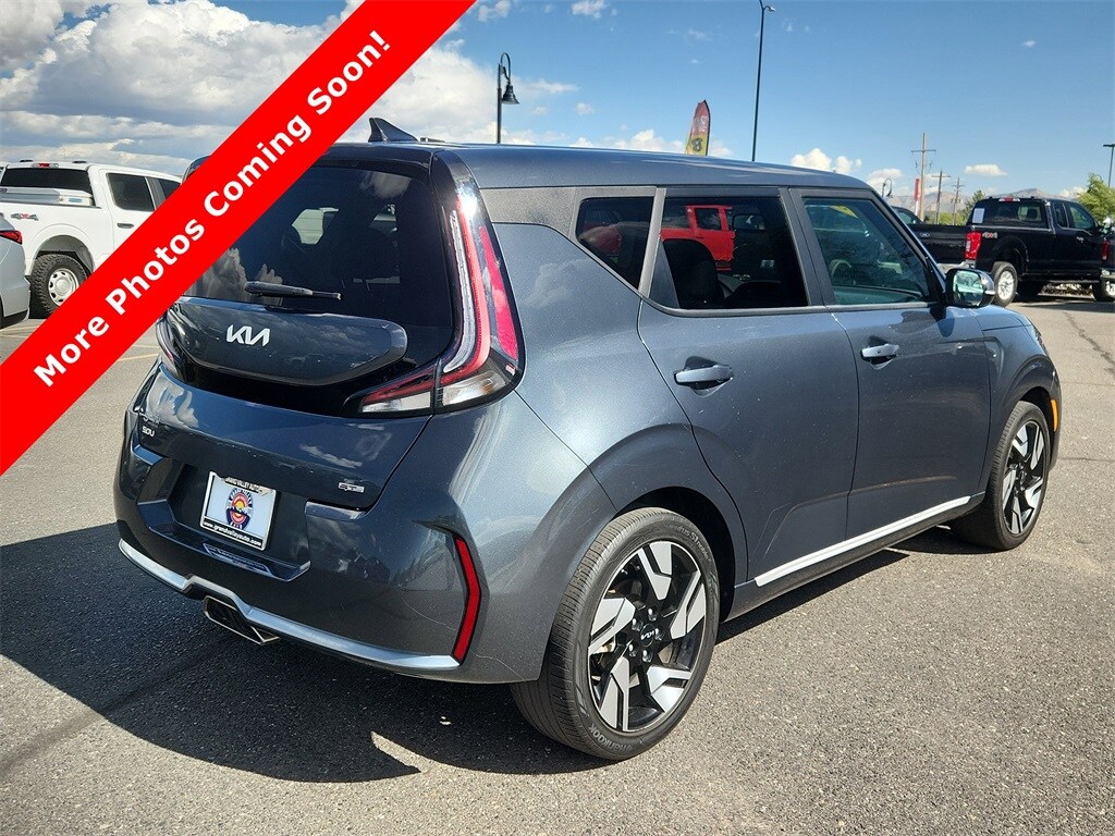 2023 Kia Soul GT-Line photo 2