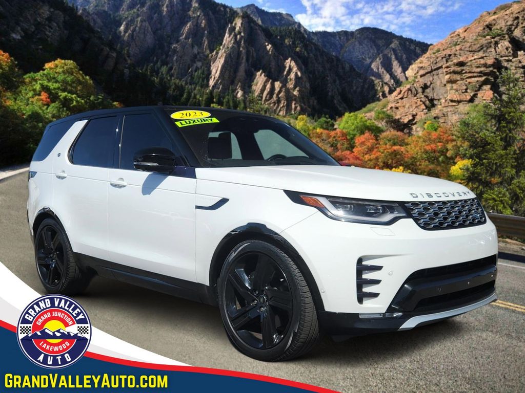 2023 Land Rover Discovery Metropolitan Edition's photo