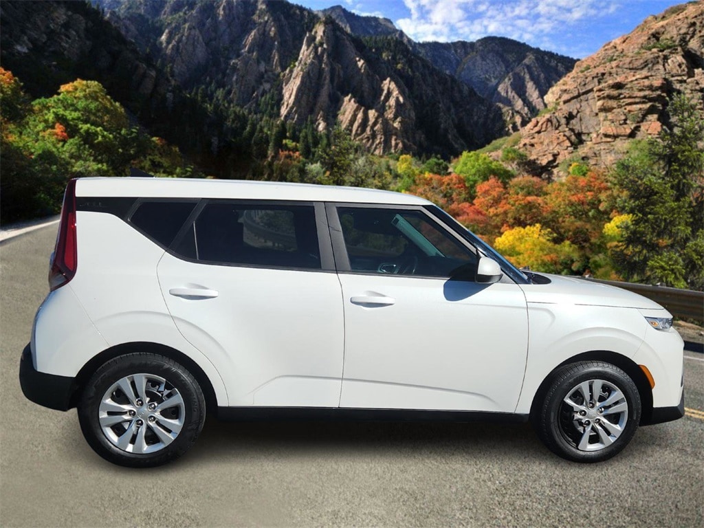 Used 2022 Kia Soul LX Hatchback