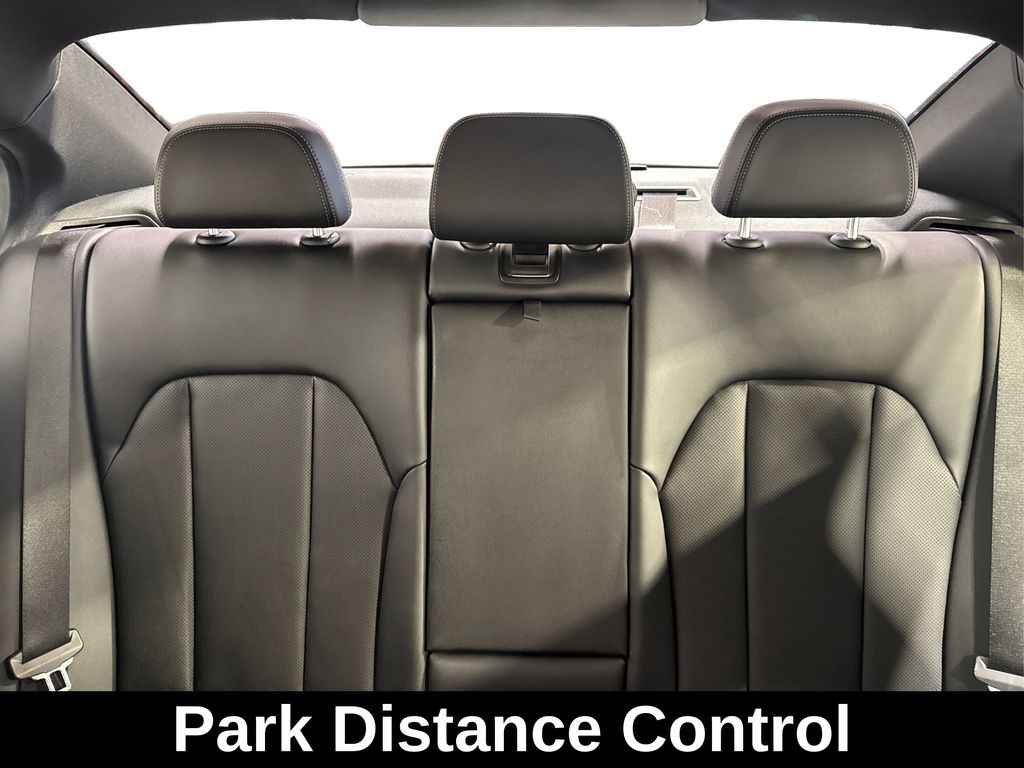 2025 BMW 3 Series 330i - Photo 17