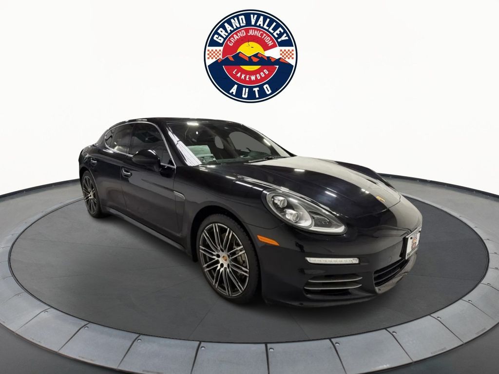 2016 Porsche Panamera S