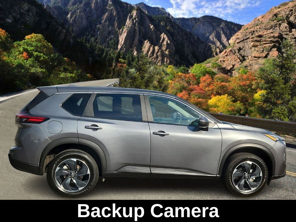 2024 Nissan Rogue SV photo 2
