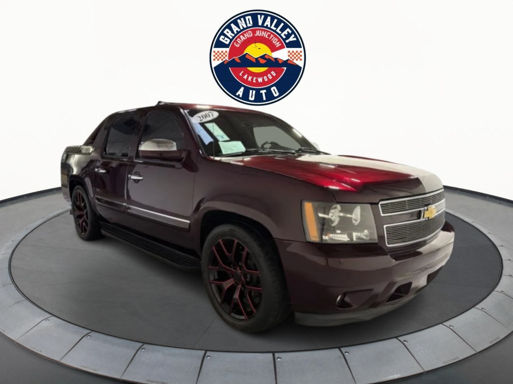 2007 Chevrolet Avalanche LS's photo