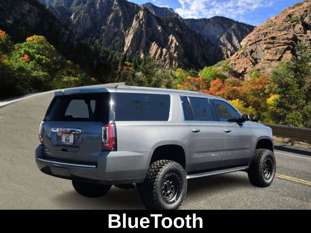 2020 Gmc Yukon XL Denali photo 2