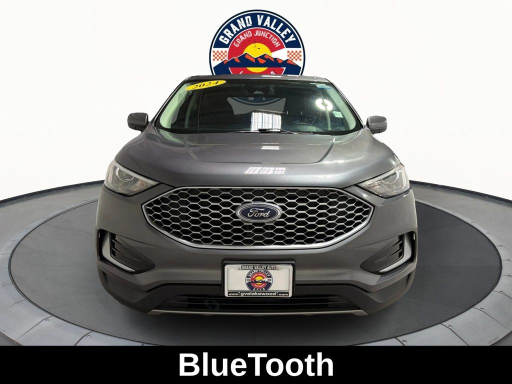 2024 Ford Edge SEL photo 3