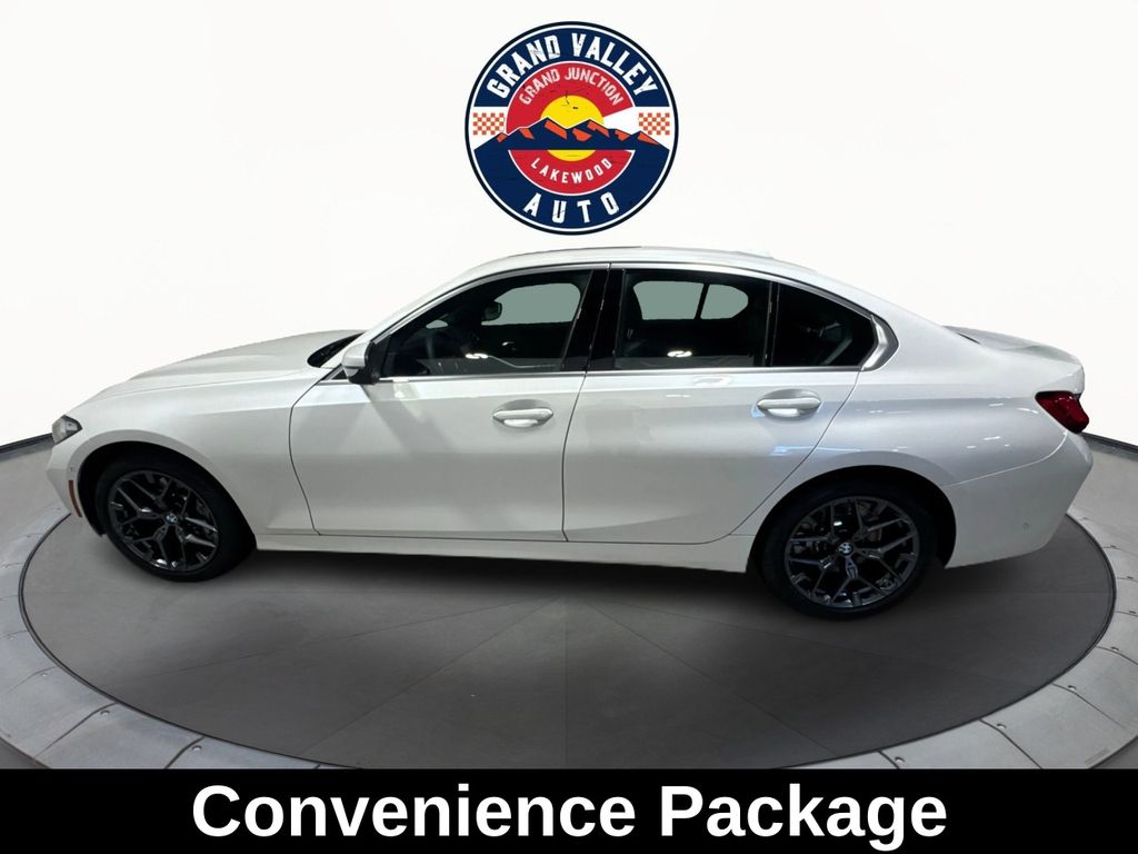 2025 BMW 3 Series 330i - Photo 9
