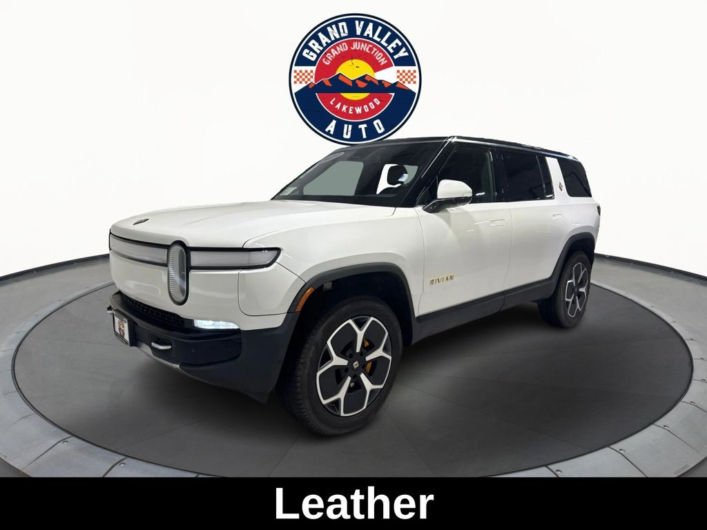 2023 Rivian R1S Adventure photo 2