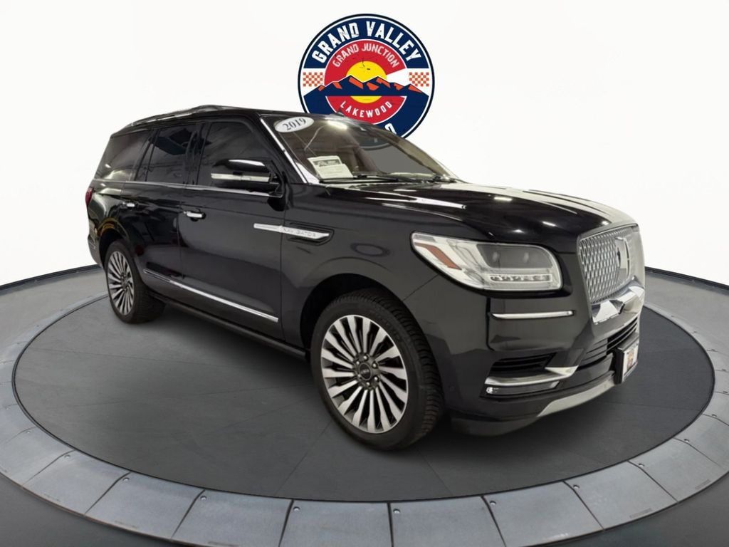 2019 Lincoln Navigator Reserve 4WD's photo