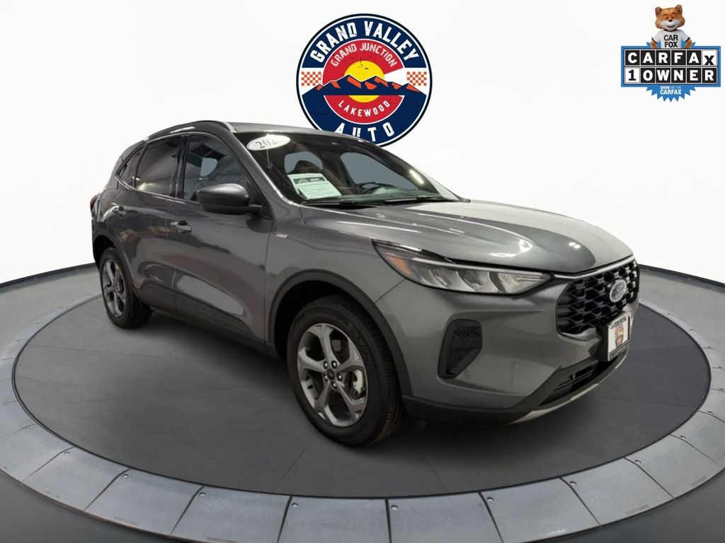 2025 Ford Escape ST-Line AWD's photo