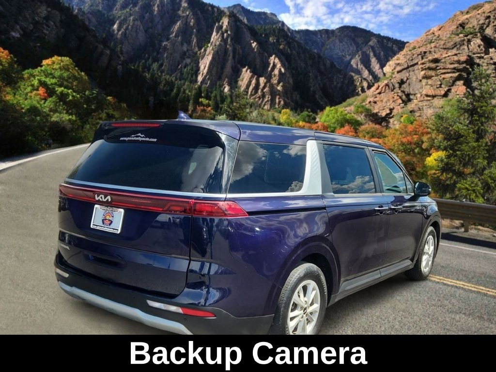 Used 2024 Kia Carnival LX Minivan/Van