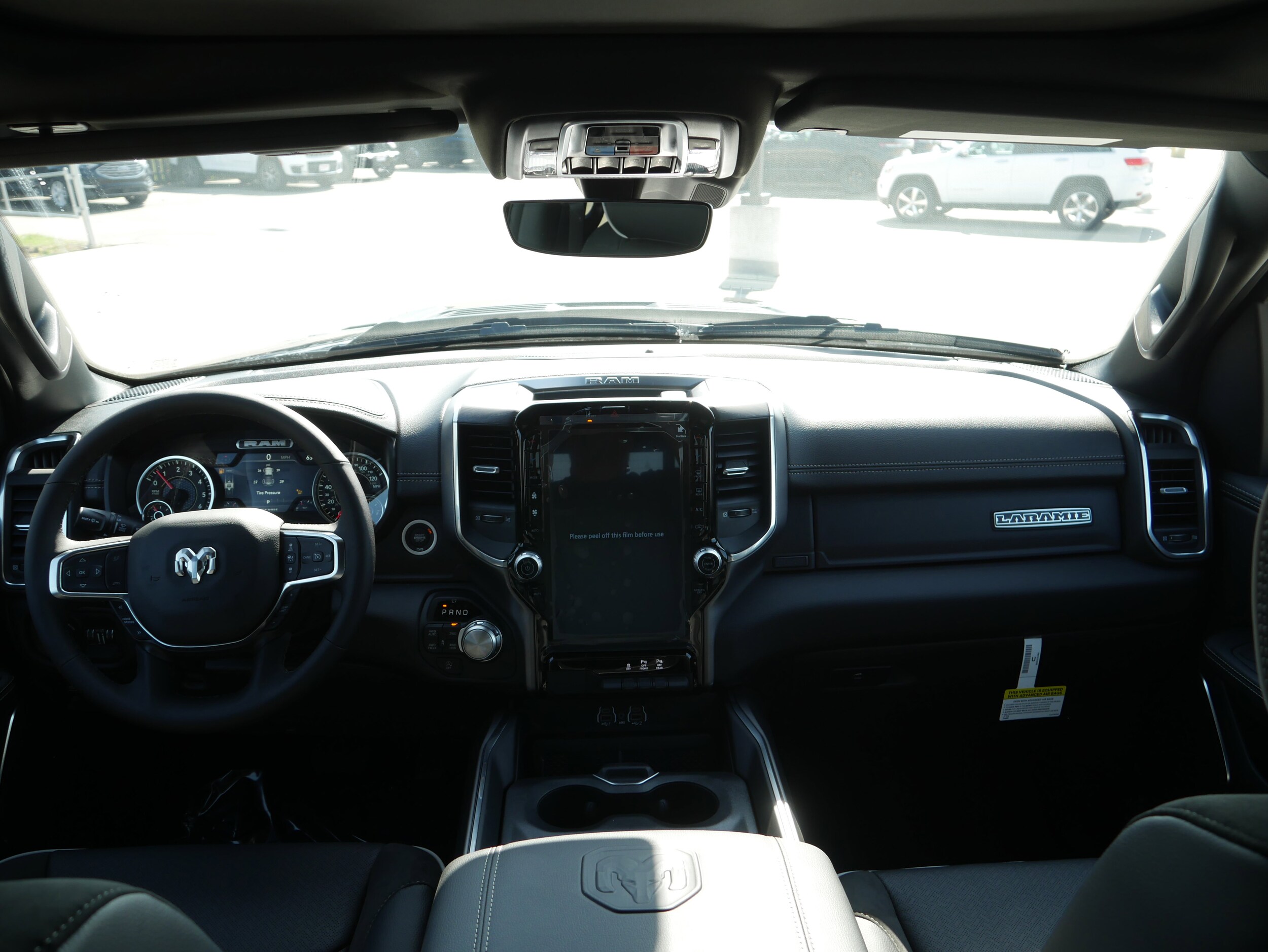 2025 Ram 1500 Laramie photo 2