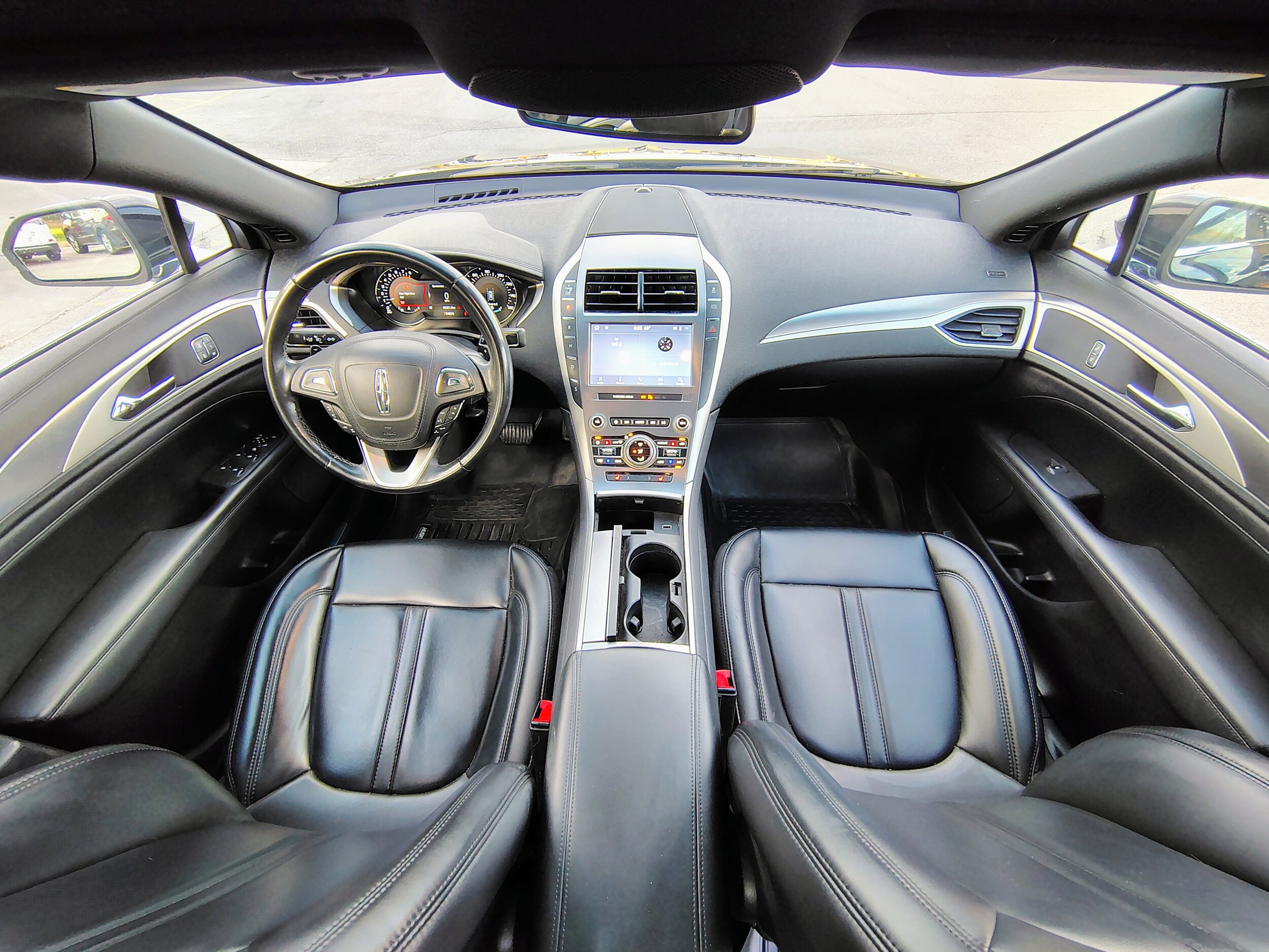 2020 Lincoln MKZ Standard photo 2