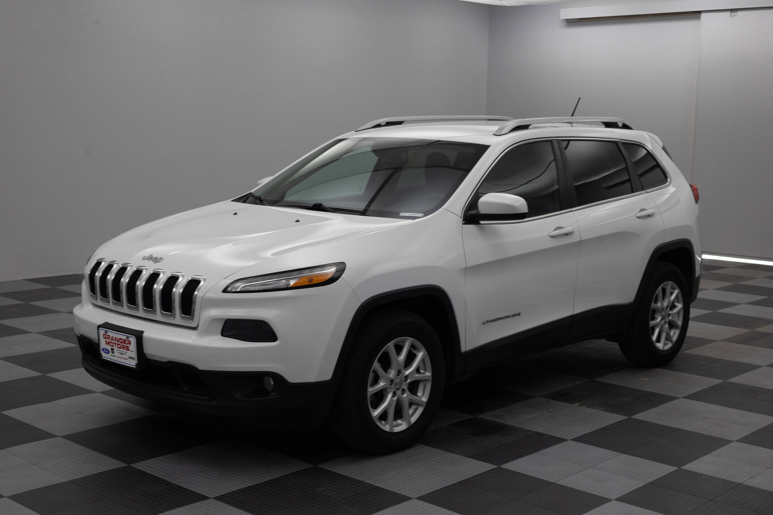 2015 Jeep Cherokee Latitude photo 4