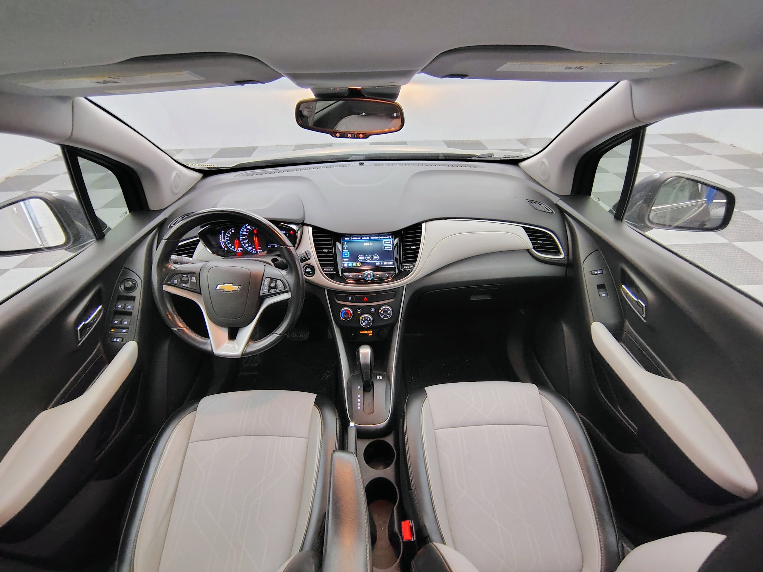 Used 2019 Chevrolet Trax LT with VIN 3GNCJLSB1KL215619 for sale in Granger, IA