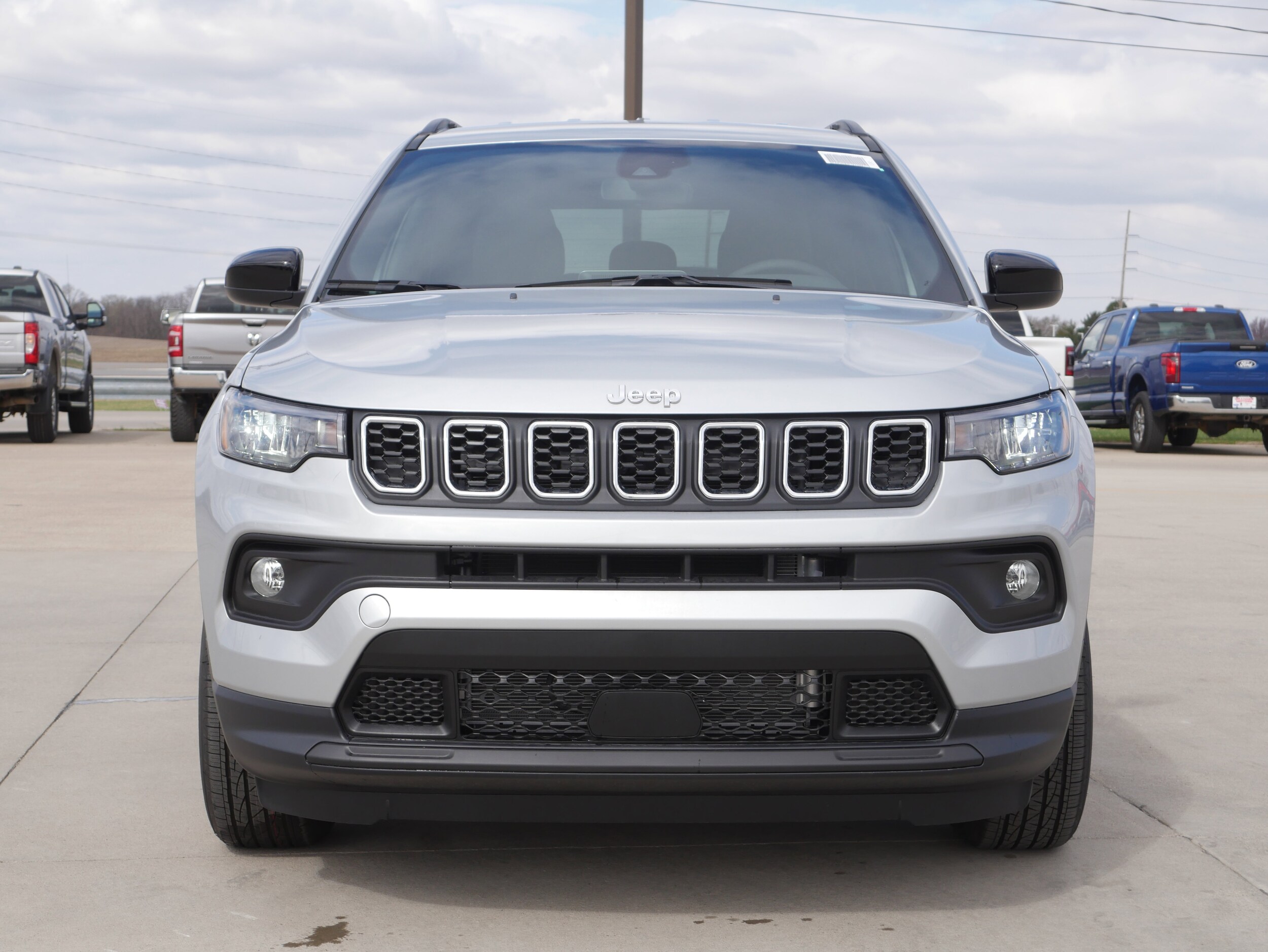 2025 Jeep Compass Latitude photo 3