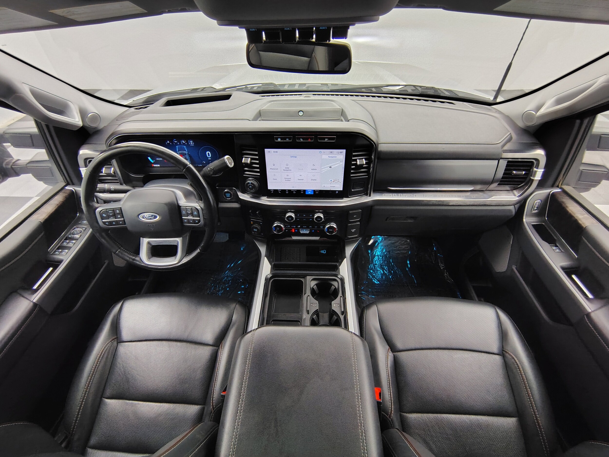 2024 Ford F-250 Lariat photo 2