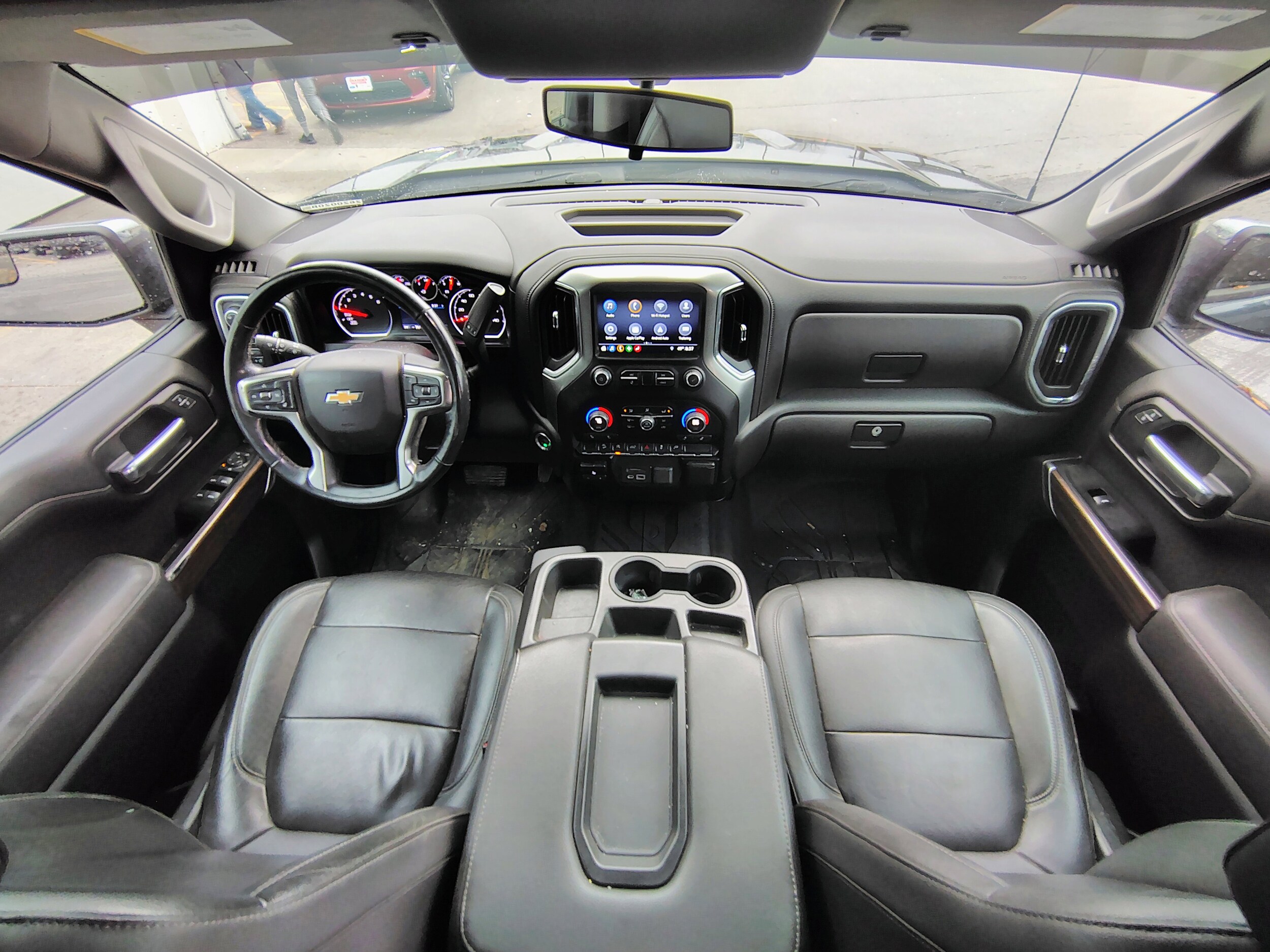 2019 Chevrolet Silverado 1500 LT photo 2