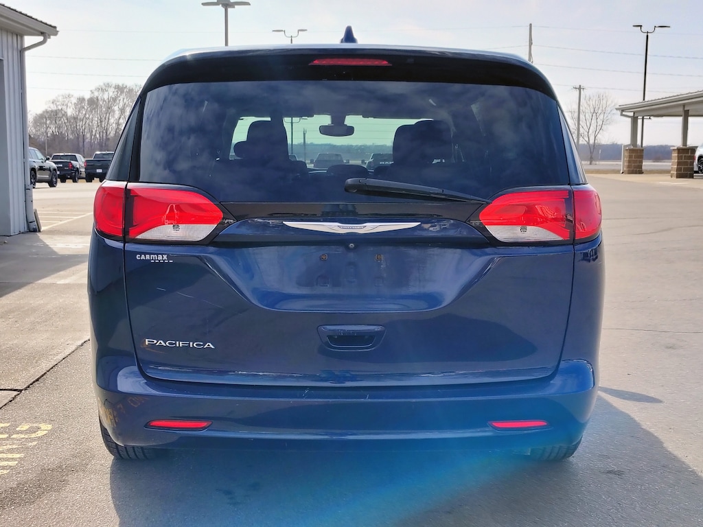 Used 2017 Chrysler Pacifica Touring Van