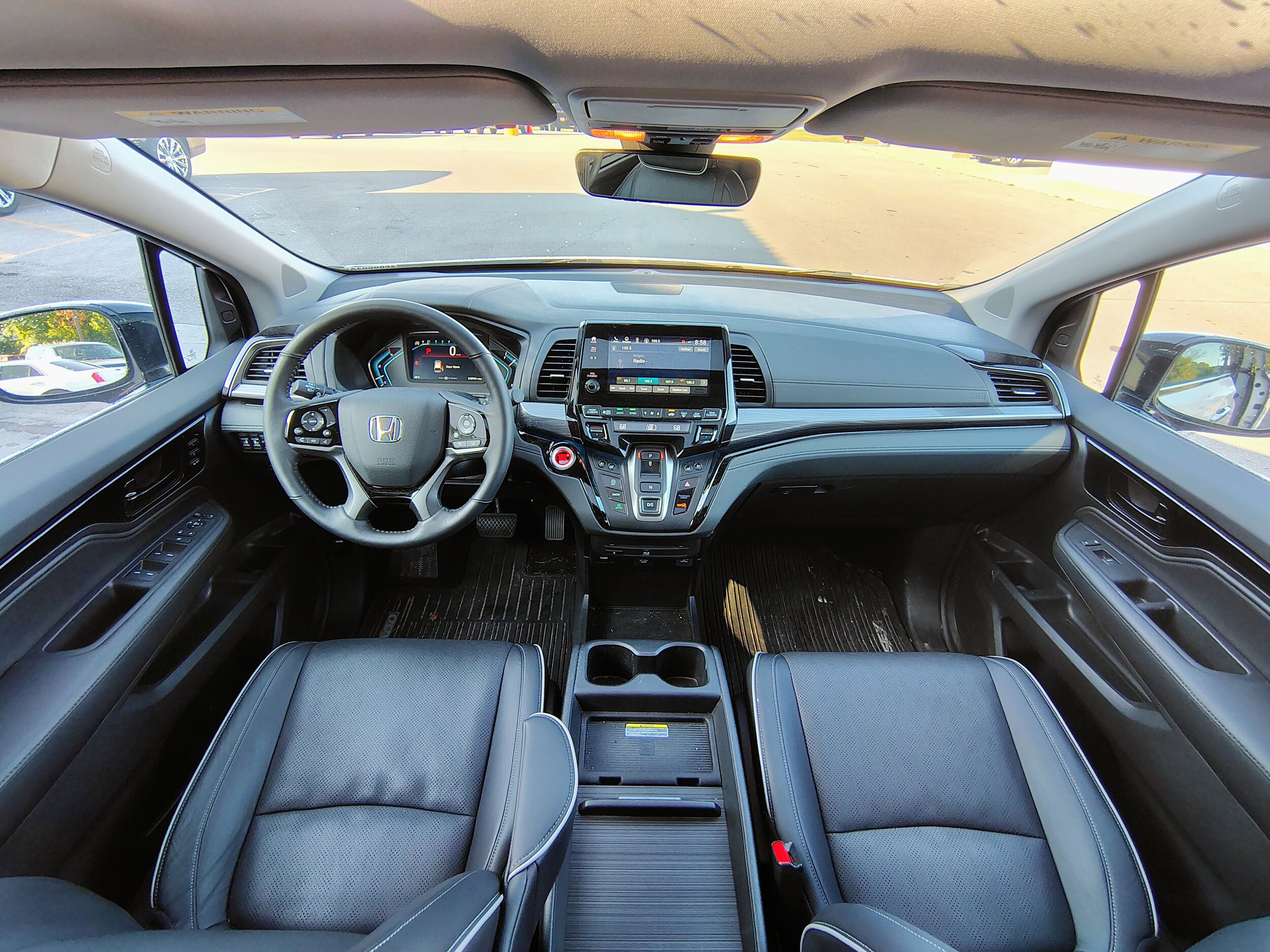 2024 Honda Odyssey Elite photo 2