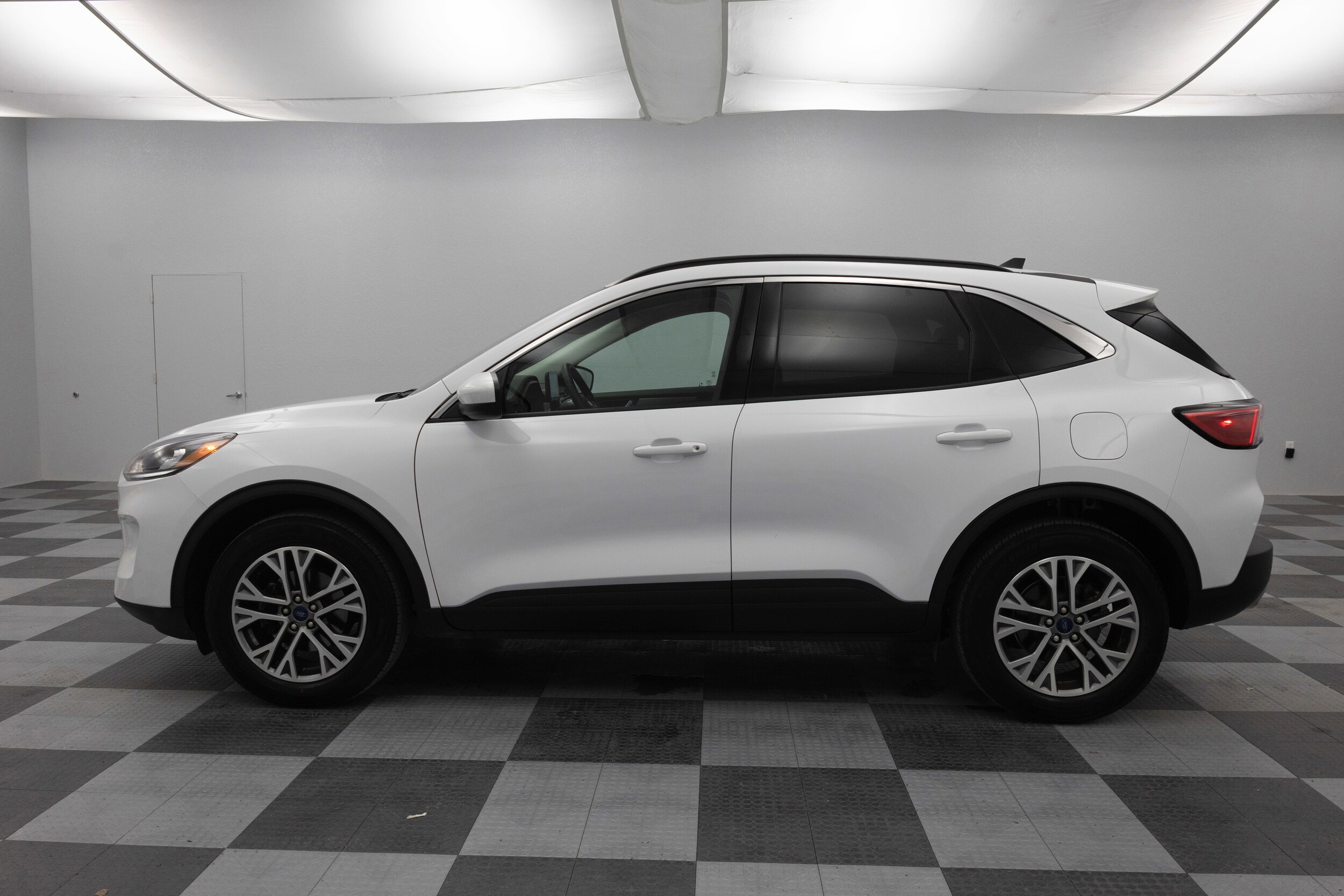 2022 Ford Escape SEL photo 4