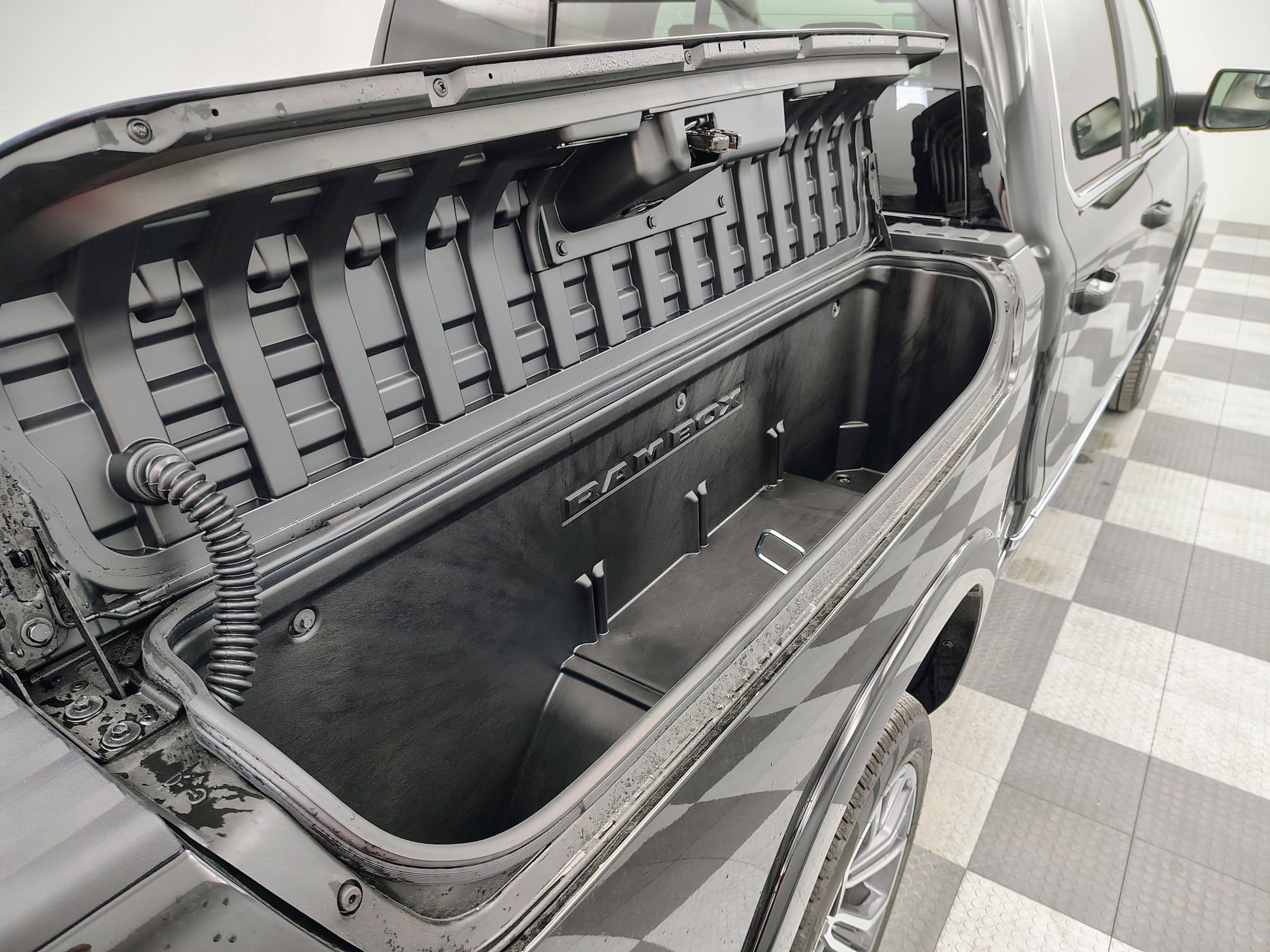 2026 RAM 1500 Tungsten - Photo 19