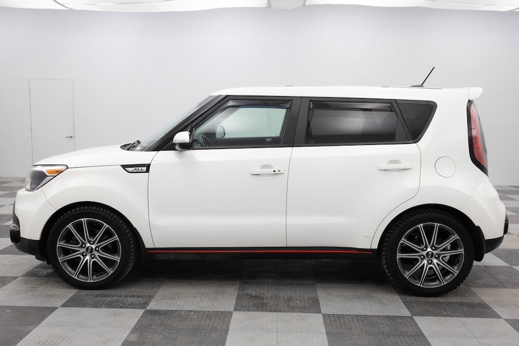Used 2019 Kia Soul ! Car
