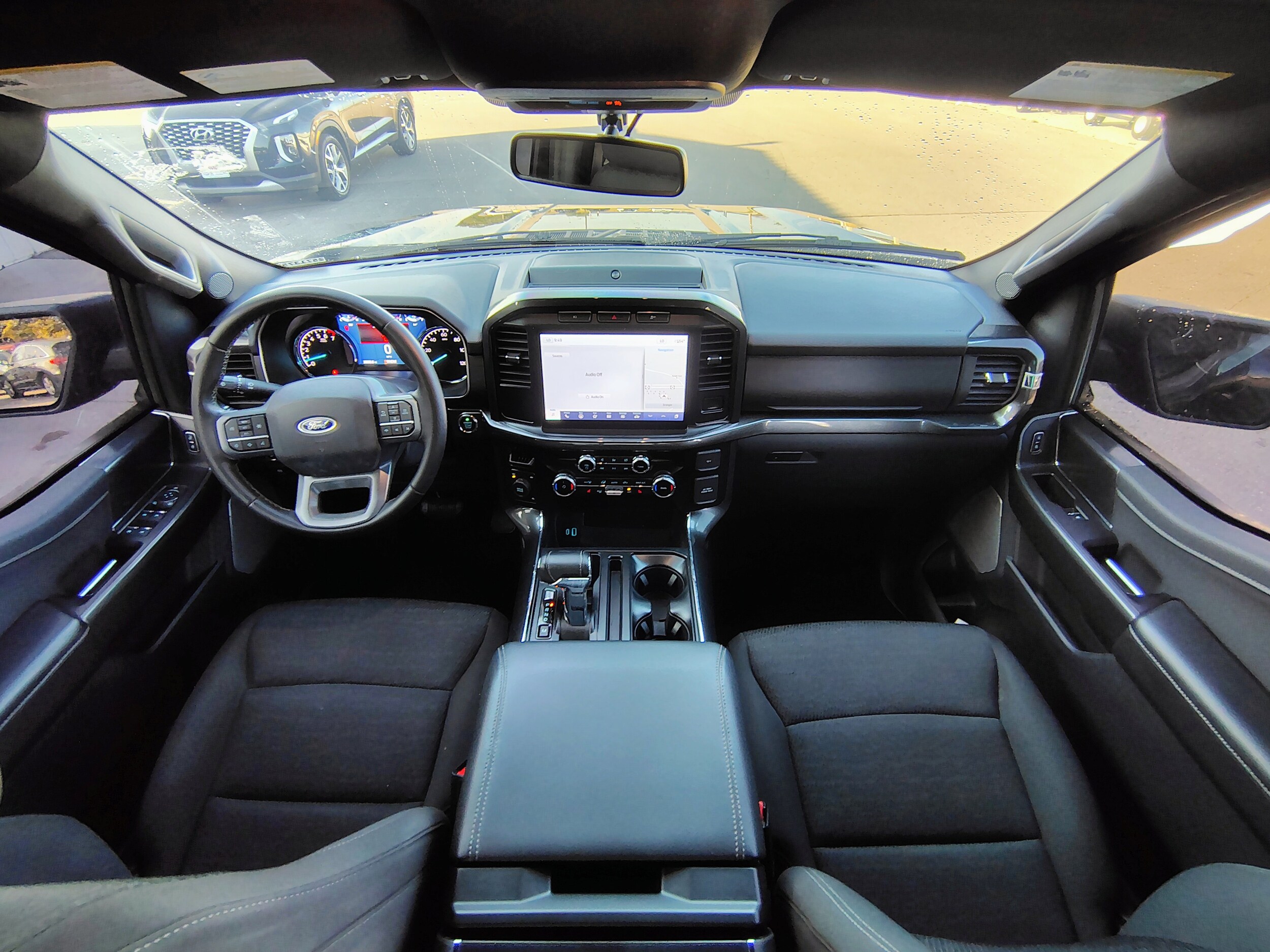2023 Ford F-150 XLT photo 2