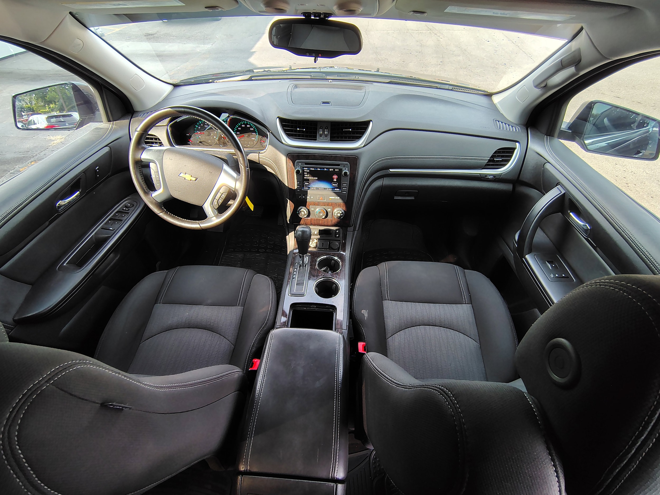 Used 2015 Chevrolet Traverse 1LT with VIN 1GNKVGKD3FJ183830 for sale in Granger, IA