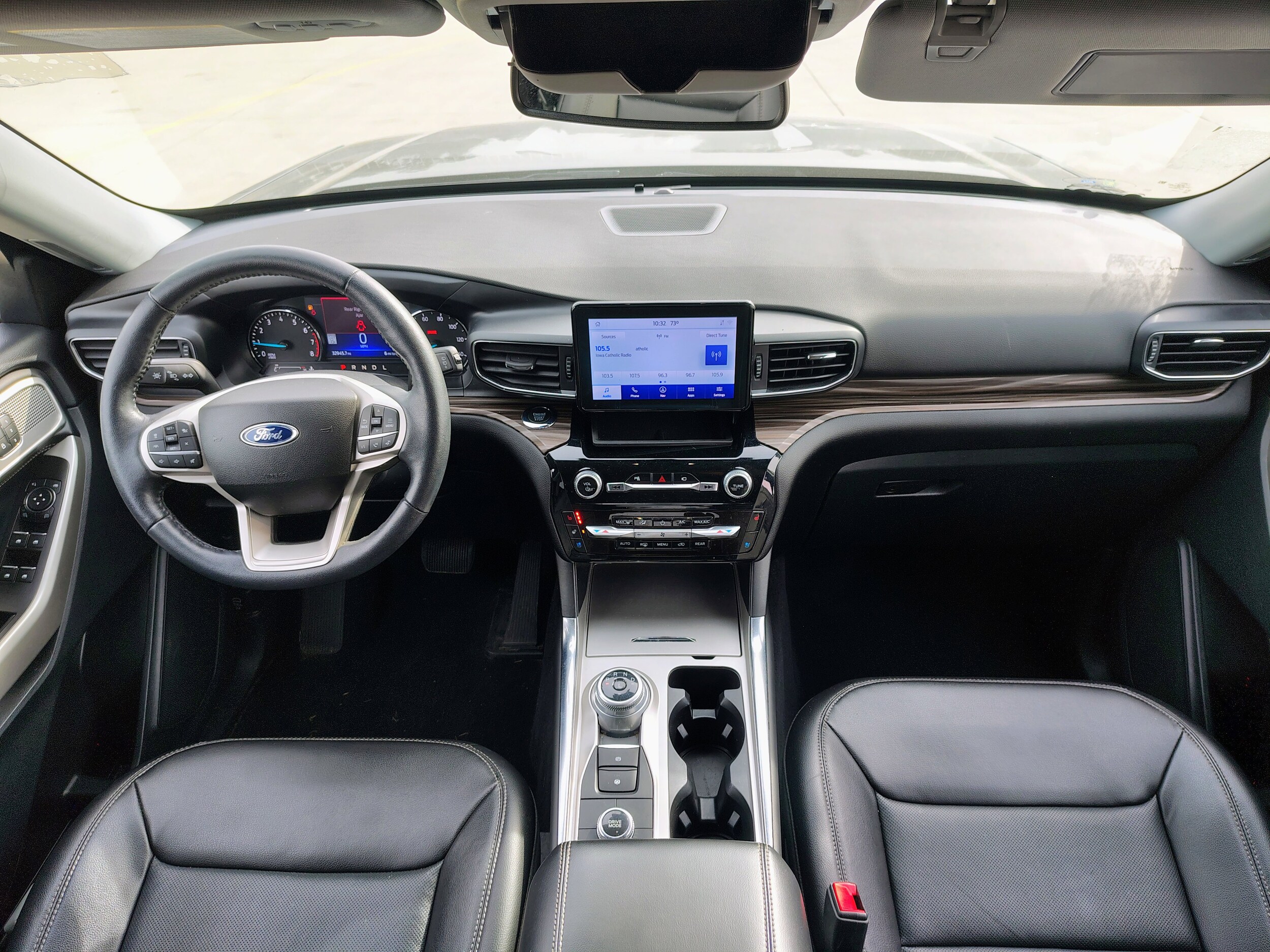 2022 Ford Explorer Limited photo 2