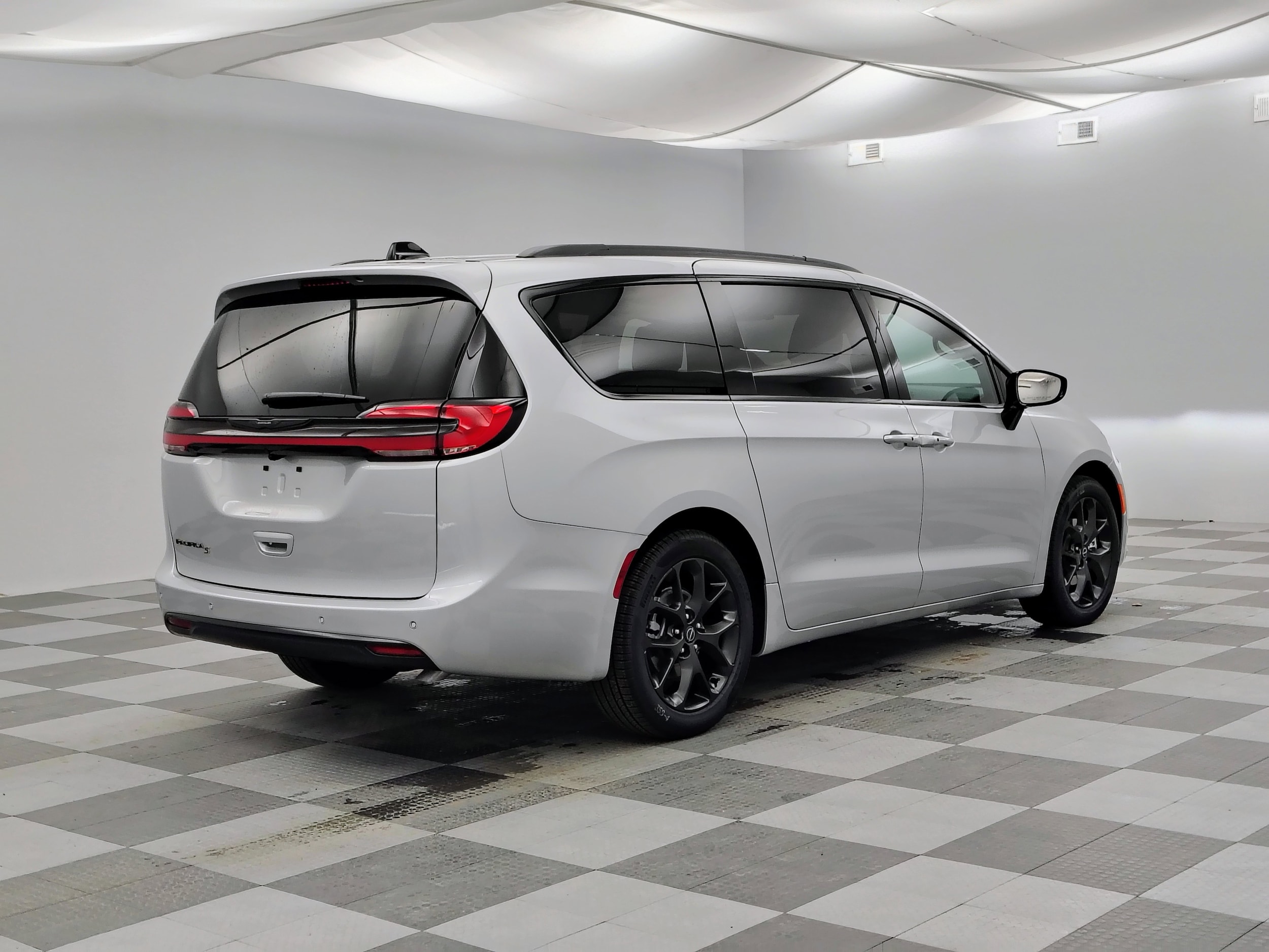2026 Chrysler Pacifica Select - Photo 11