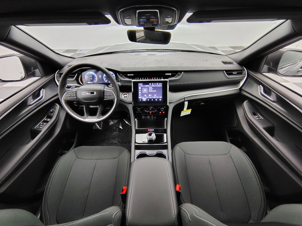 New 2025 Jeep Grand Cherokee Laredo X SUV