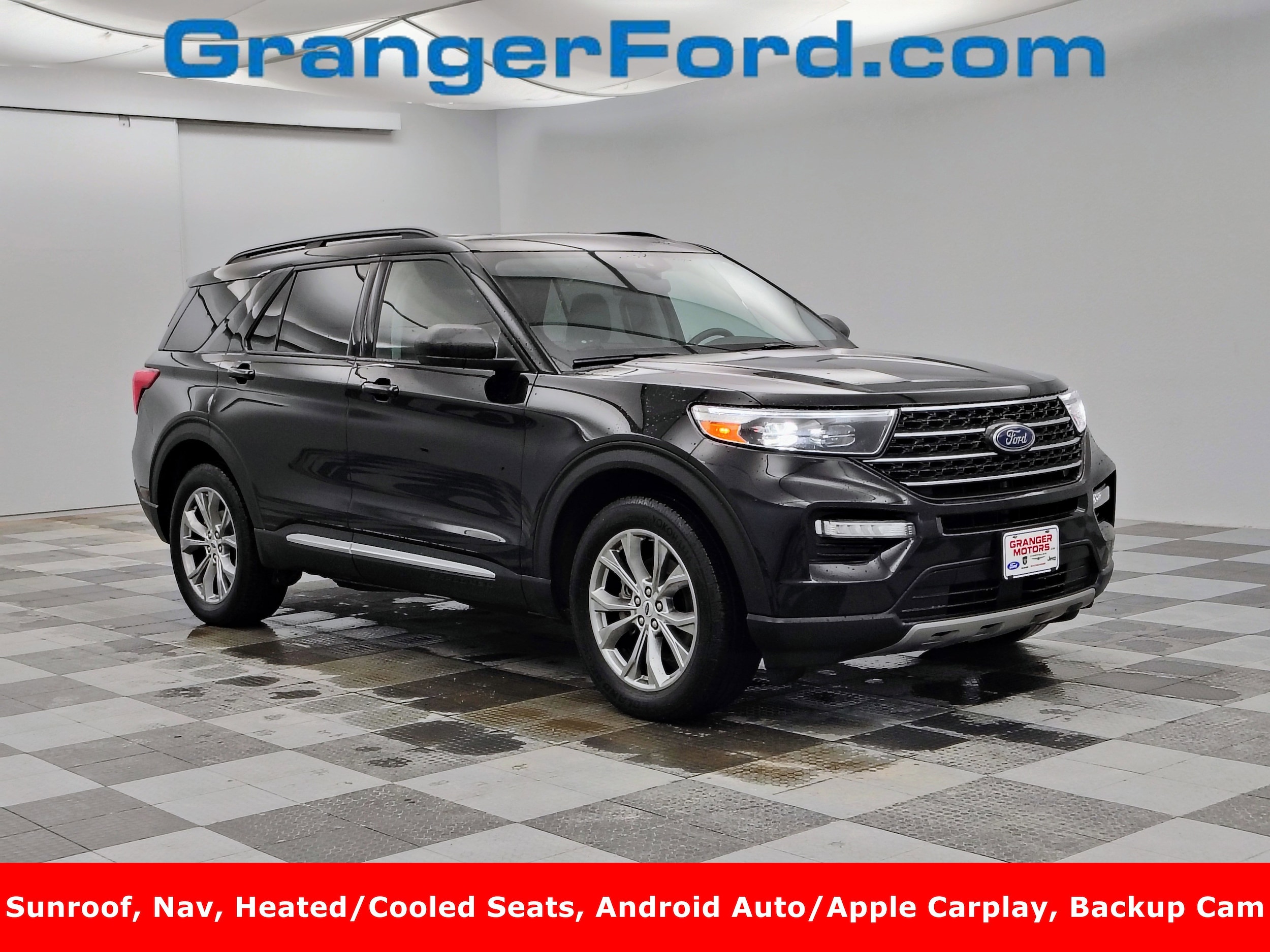 2022 Ford Explorer XLT's photo