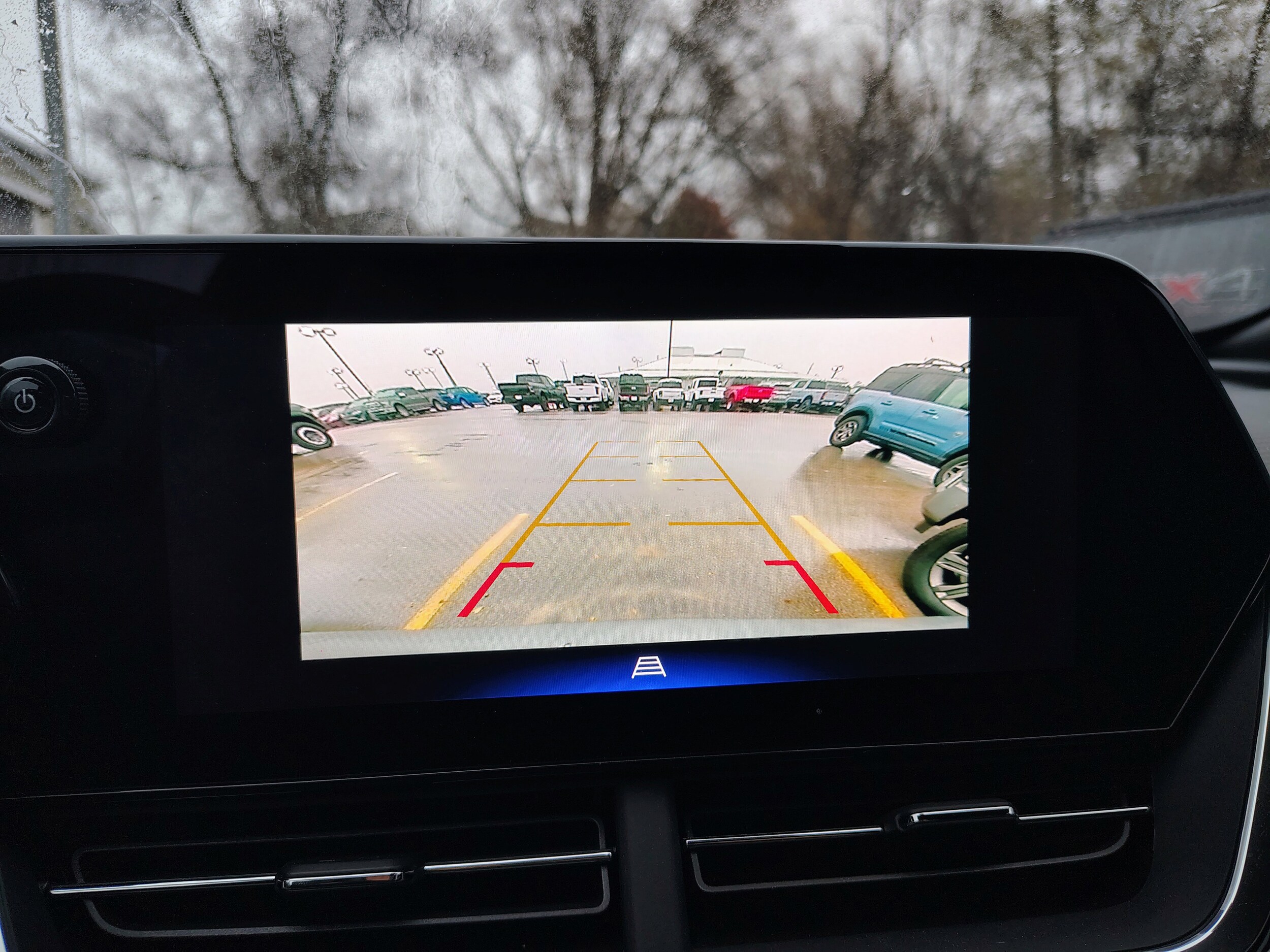 2025 Chevrolet Trax photo 2