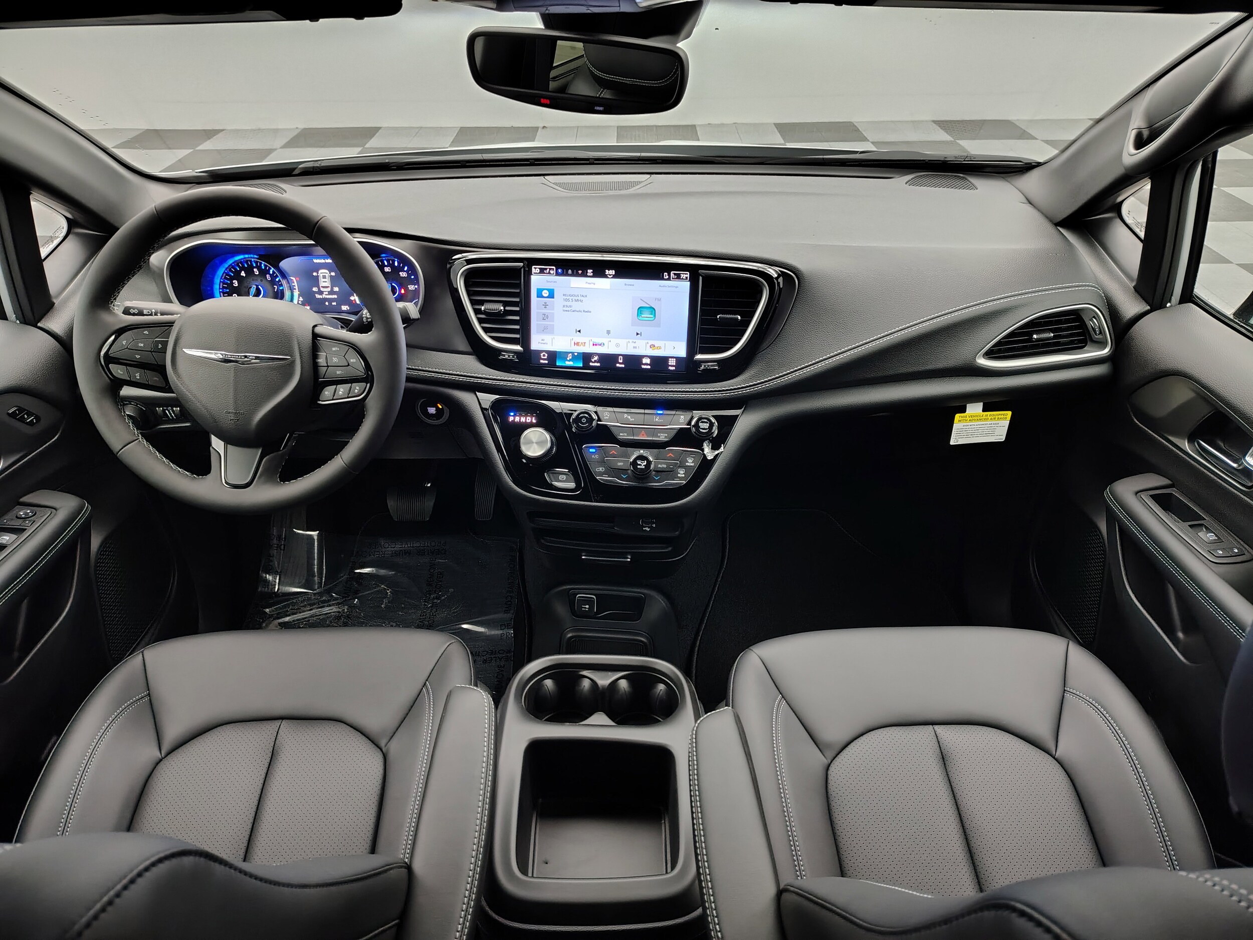 2026 Chrysler Pacifica Select - Photo 29