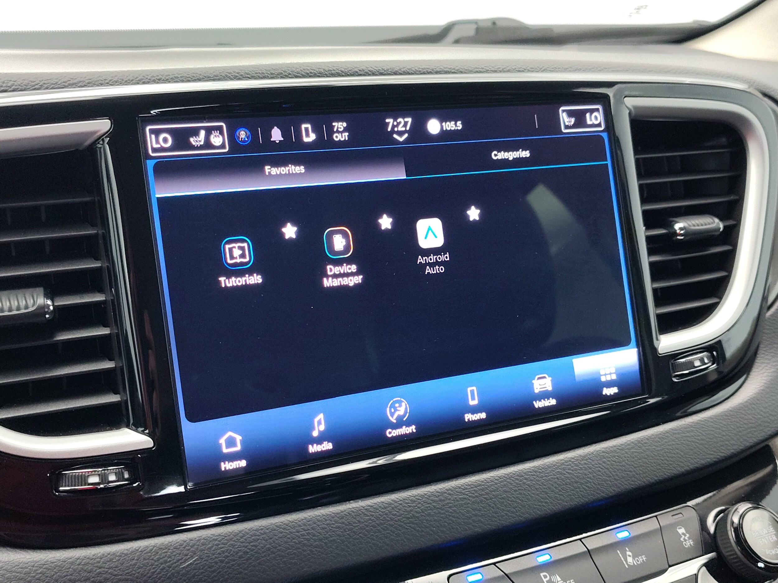 2024 Chrysler Pacifica Touring L photo 3