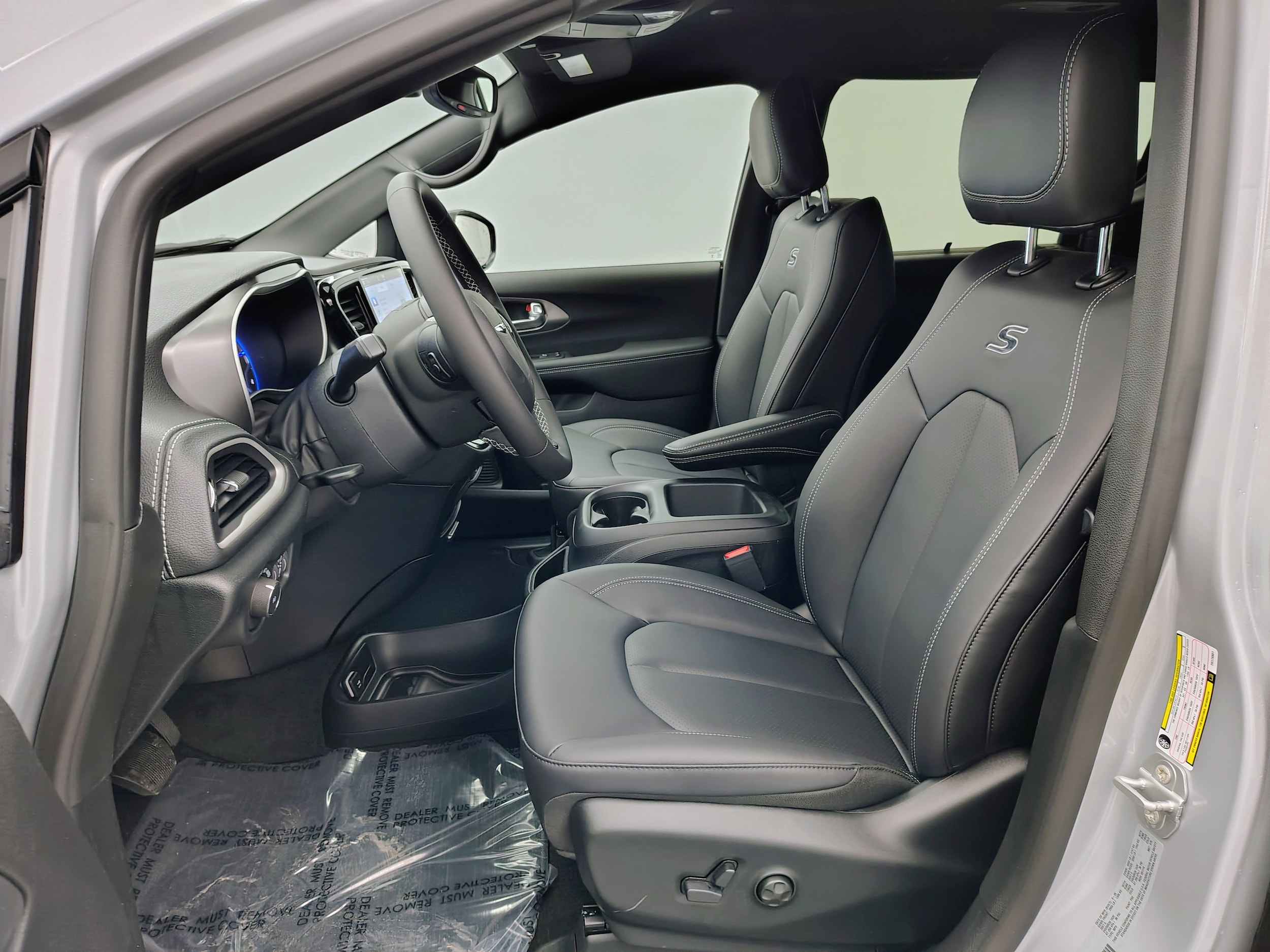 2026 Chrysler Pacifica Select - Photo 21