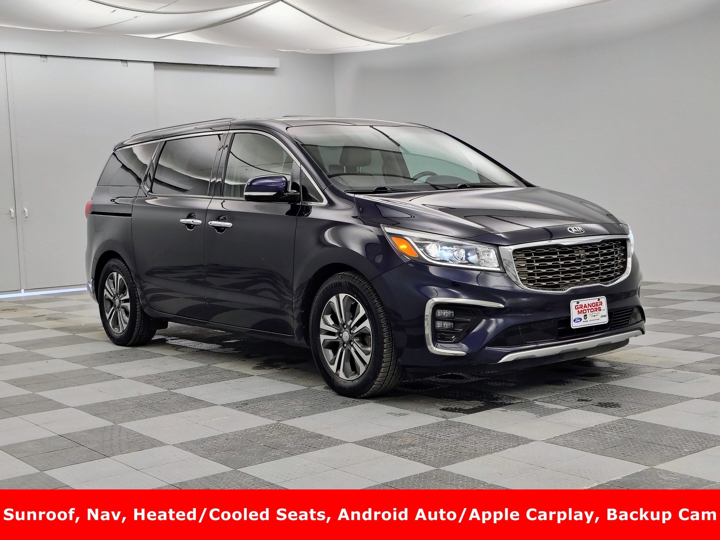 2020 Kia Sedona SX's photo
