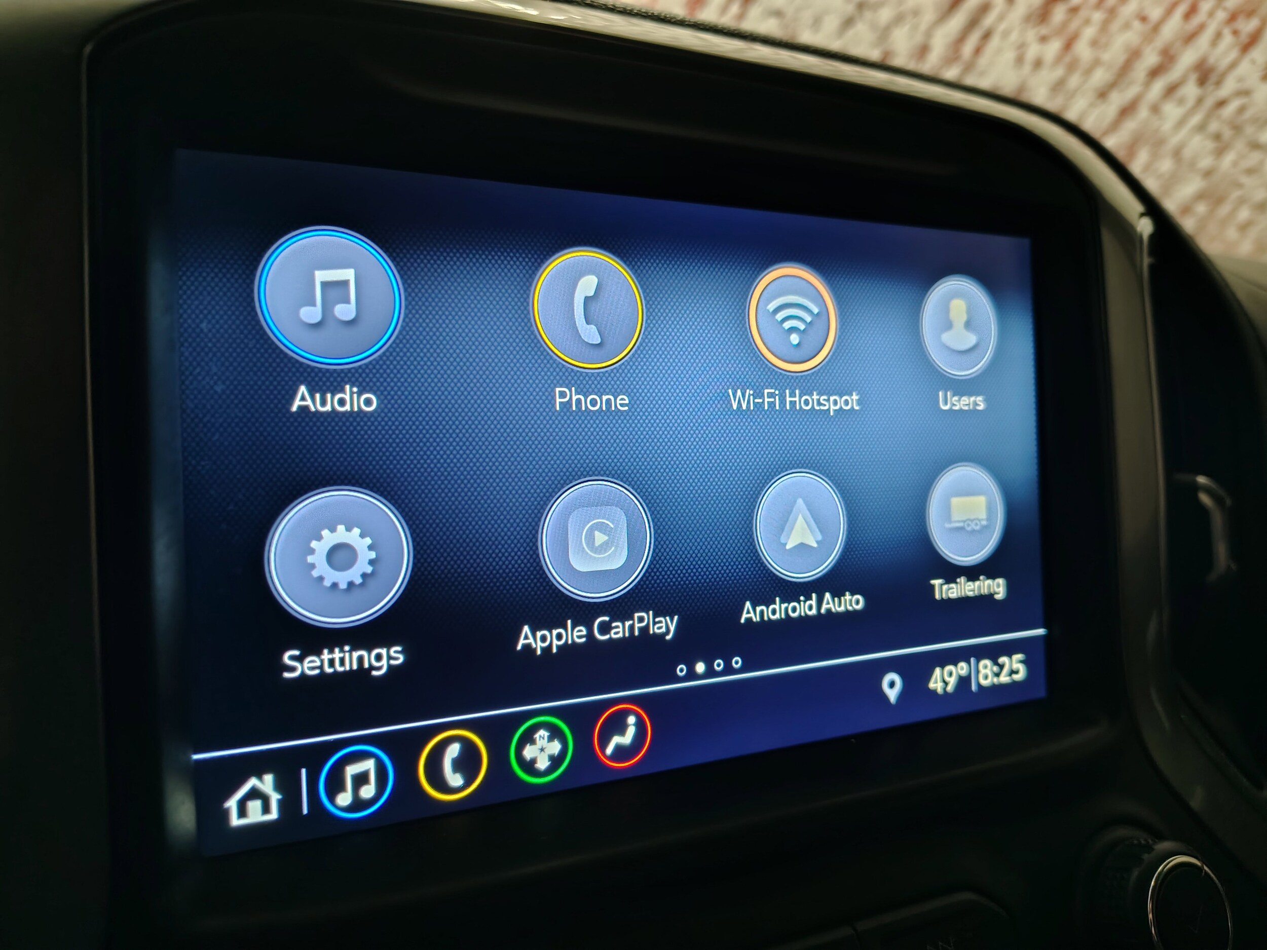 2019 Chevrolet Silverado 1500 LT photo 3